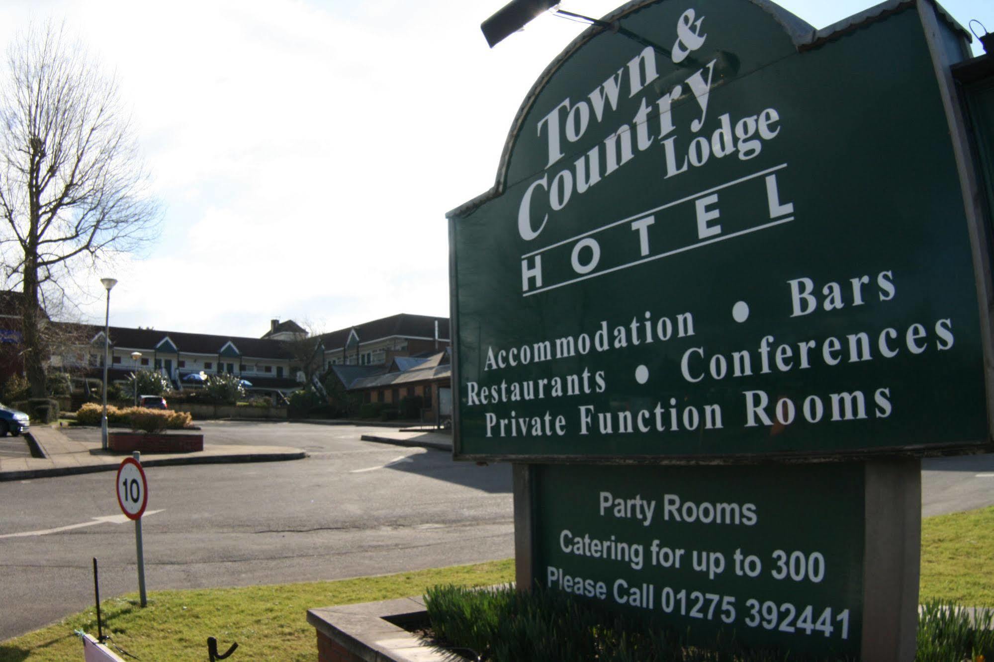 The Town & Country Lodge Dundry Экстерьер фото