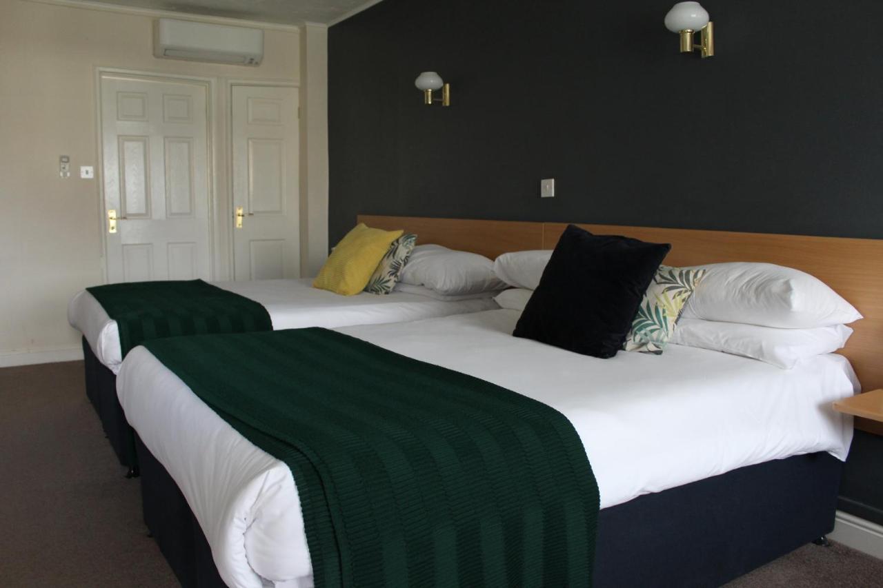 The Town & Country Lodge Dundry Экстерьер фото