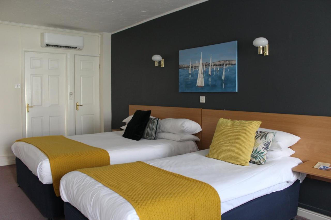 The Town & Country Lodge Dundry Экстерьер фото