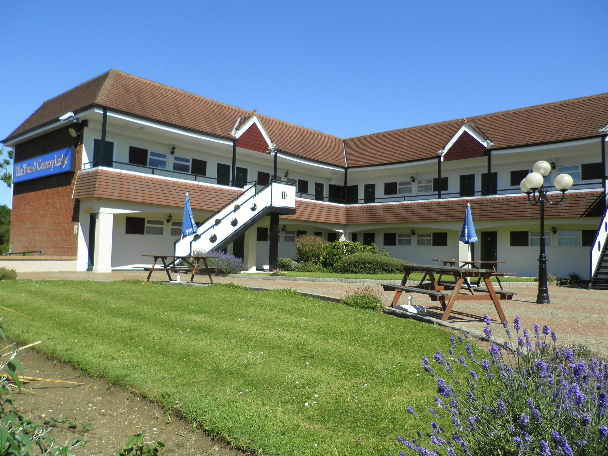 The Town & Country Lodge Dundry Экстерьер фото