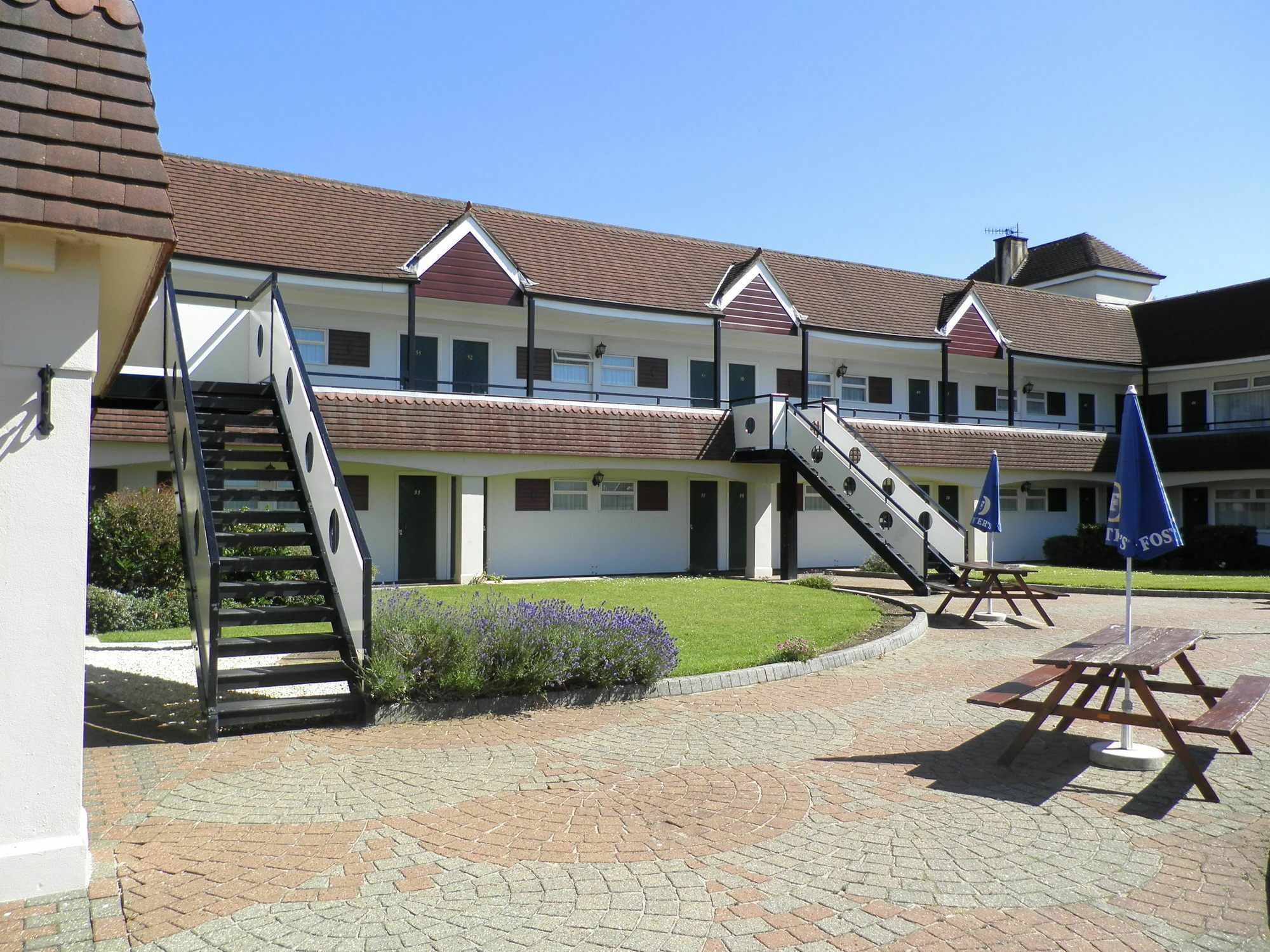 The Town & Country Lodge Dundry Экстерьер фото